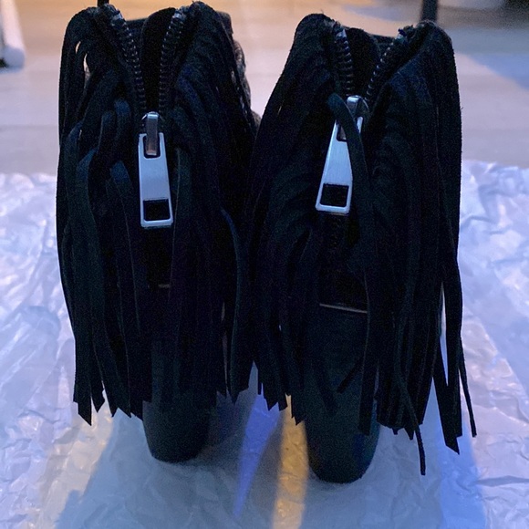 High heels - Picture 3 of 6